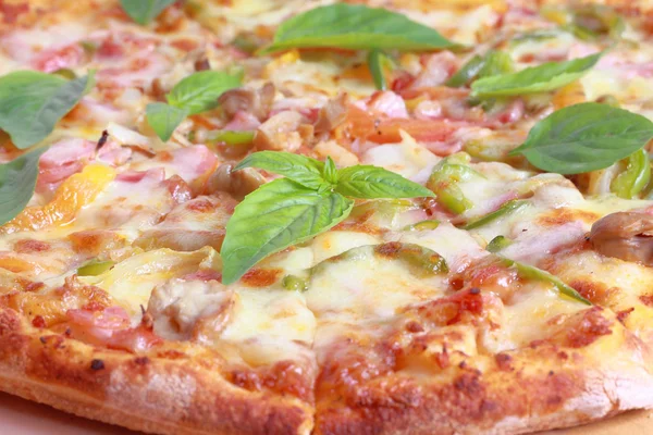 Pizza de cerca Imagen de stock