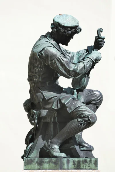 Violin maker monument — Stock Photo, Image
