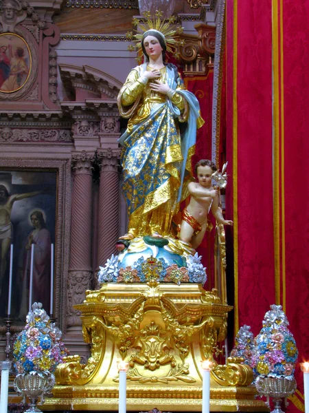 Nossa Senhora dos Lírios — Fotografia de Stock