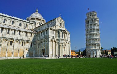 Eğik Pisa Kulesi, İtalya