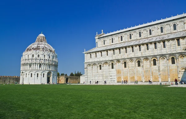 Romanesque style Baptistery Pisa, Italy — Stock Photo, Image