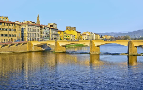 Puente Ponte Vecchio en Florencia, Italia —  Fotos de Stock