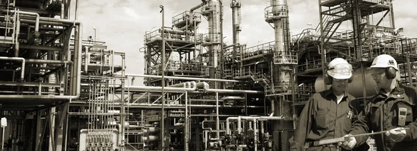 Petrol sanayi ve işçi — Stok fotoğraf