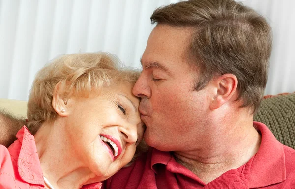Kiss for Mom — Stock Photo, Image