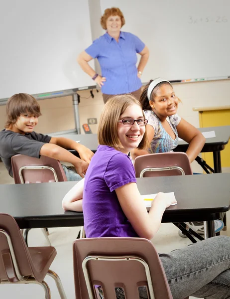 Schoolkinderen in de klas — Stockfoto