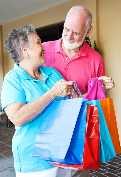 Senioren - dagje shoppen — Stockfoto