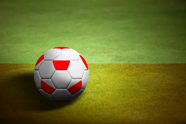 Drapeau de la Pologne avec ballon de football sur fond d'herbe - Euro 201 — Photo