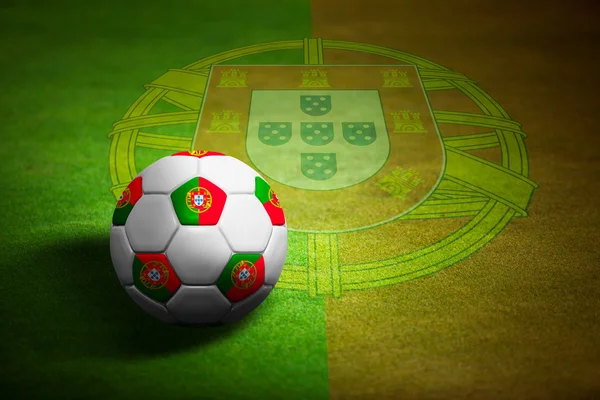 Bandera de Portugal con pelota de fútbol sobre hierba de fondo - Euro 2 —  Fotos de Stock