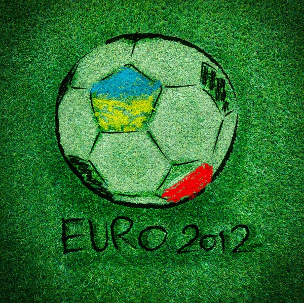 Logotipo EURO 2012 sobre fondo de hoja de hierba artificial —  Fotos de Stock