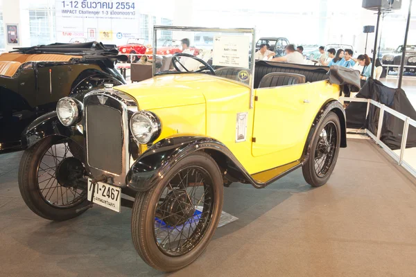 Bangkok-dec 01: vintage bil austin seven, år 1929 display på thailand internationella motor expo 2011 — Stockfoto