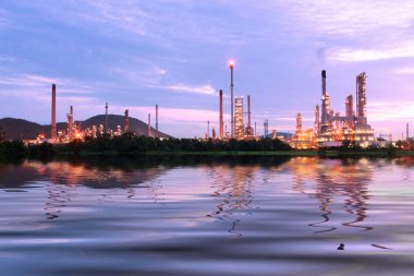 Petrokimya, petrol rafineri tesisi doğal