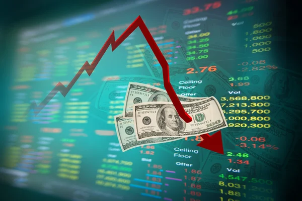 Nota de dólar caindo e gráfico do mercado de ações com placa de estoque — Fotografia de Stock
