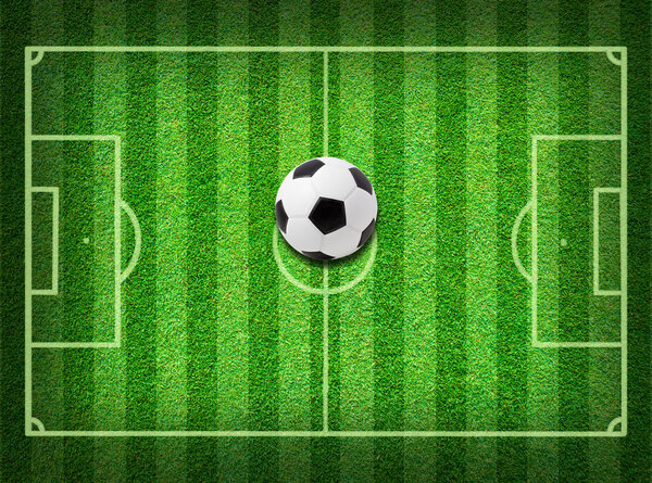 Настоящий зеленый травяной футбол
