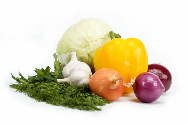 Здоровое питание. Свежие овощи на белом фоне . — стоковое фото