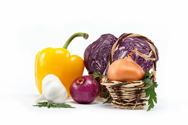 健康食品。白い背景の上に新鮮な野菜. — ストック写真