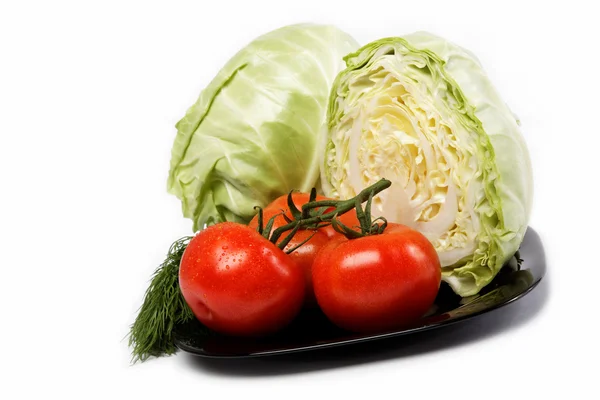 Taze sebze. domates, lahana ve üzerinde beyaz backgro dereotu — Stok fotoğraf
