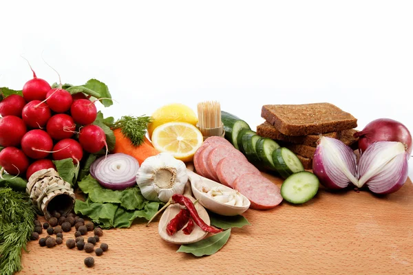 Zdrowej żywności. świeże warzywa i owoce na desce. — Zdjęcie stockowe