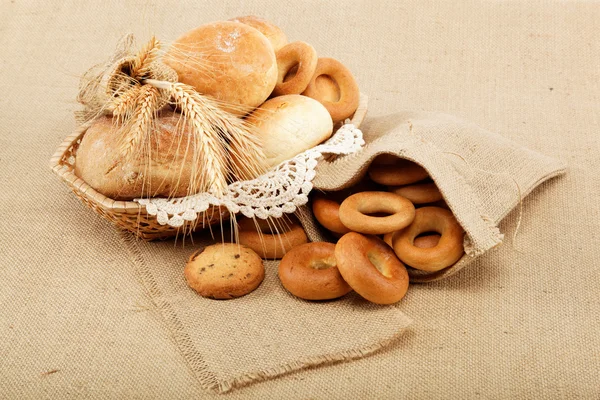 Свіжі хліби для різноманітних мішків . — стокове фото