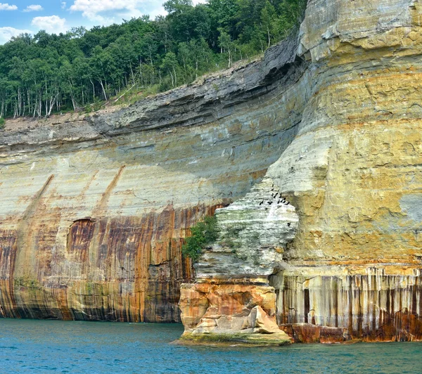 描かれた岩国立湖岸ミシガン州 — ストック写真