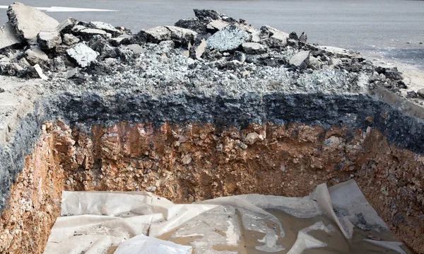 Laag bodem onder asfalt cement-beton — Stockfoto