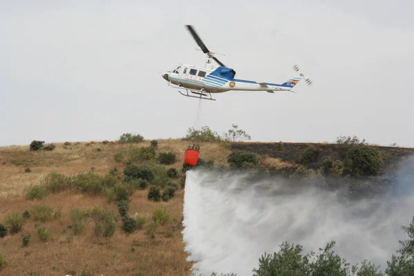 Dotaciones Helicóptero fuego —  Fotos de Stock