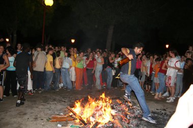 san juan Festivali, atlama ateş, talavera, İspanya