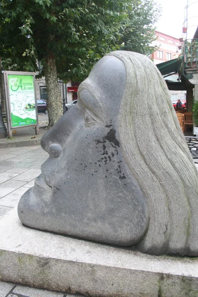 雕塑石像由 david natidze、 格罗夫、 拉科鲁尼亚、 galicias. — 图库照片