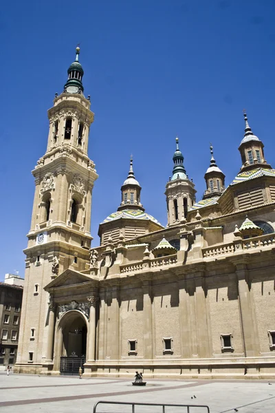 Turm, Basilika del Pilar, Zaragoza — Stockfoto