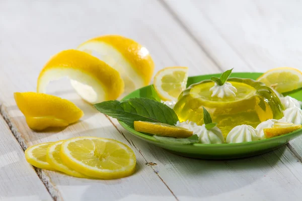 stock image Lemon jelly with fresh mint leaves