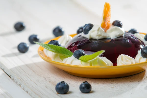 stock image Jelly and fresh berry fruit