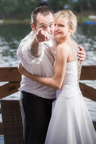 The groom points to you — Stock Photo, Image