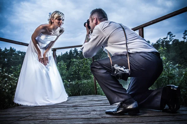 Appena sposato in sessione di nozze — Foto Stock