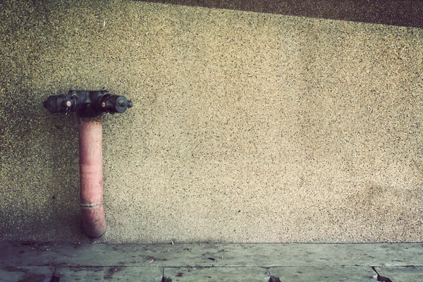 Ročník hydrantové hadice vodu a oheň uhasit zařízení — Stock fotografie