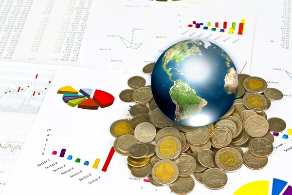 Coins and business graph with earth (Elements of this image fur — Stock Photo, Image