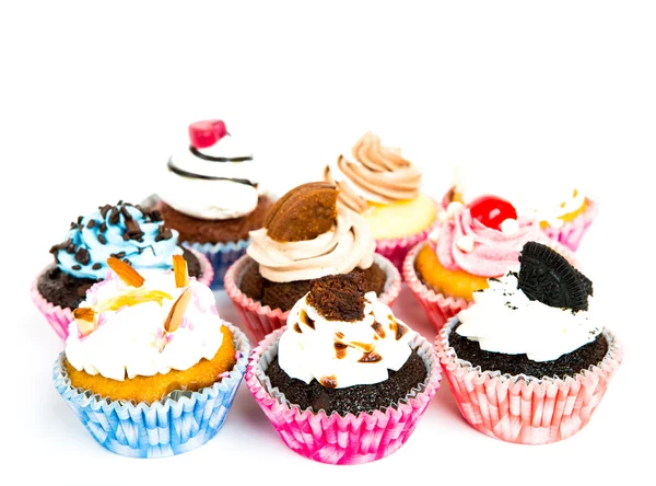 Cupcakes isolado no fundo branco — Fotografia de Stock