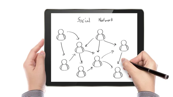 Człowiek biznesu pisze sieć społeczną na urządzenie z ekranem dotykowym — Zdjęcie stockowe