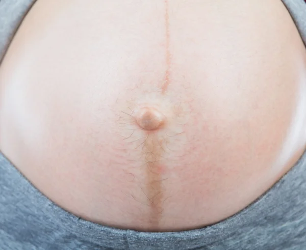 Donna incinta con la pancia — Foto Stock