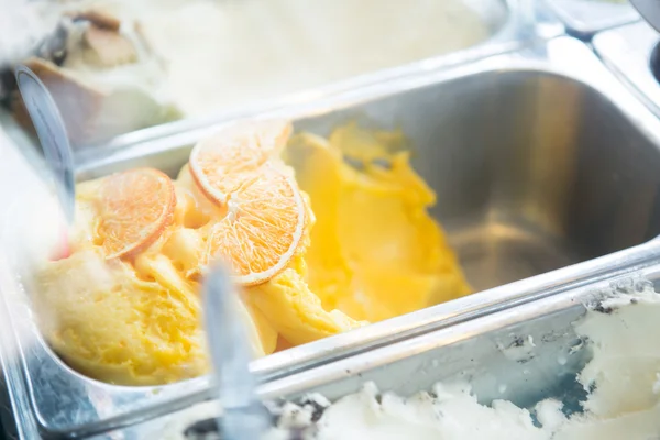 오렌지 아이스크림 — 스톡 사진