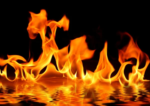 Огонь на воде — стоковое фото