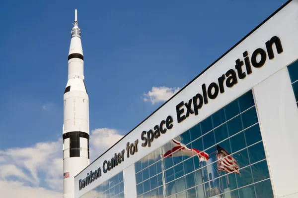 Fachada de Davidson Centro de Exploração Espacial em Huntsville, AL — Fotografia de Stock
