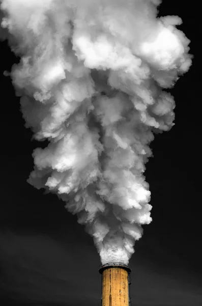 Komín a kouř — Stock fotografie