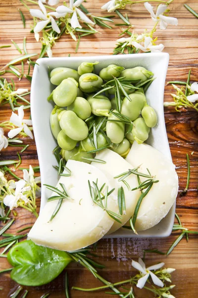 Beans and cheese — Stock Photo, Image