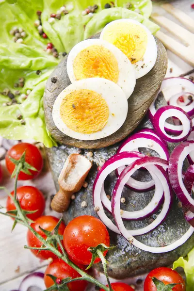 Uova e insalata — Foto Stock