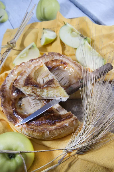 Italian pastries, apple pie — Stock Photo, Image