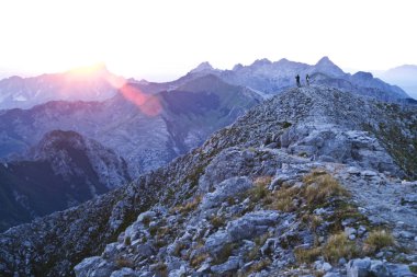 günbatımı apuan alps gördüm