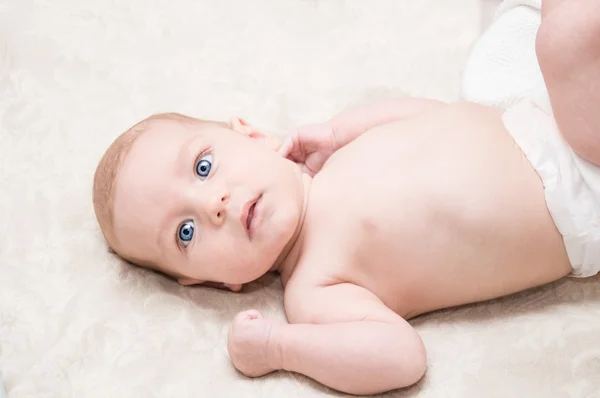 美しい女の赤ちゃんの肖像画 — ストック写真
