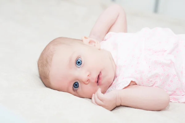 Portrait of a beautiful baby girl — Stock Photo, Image