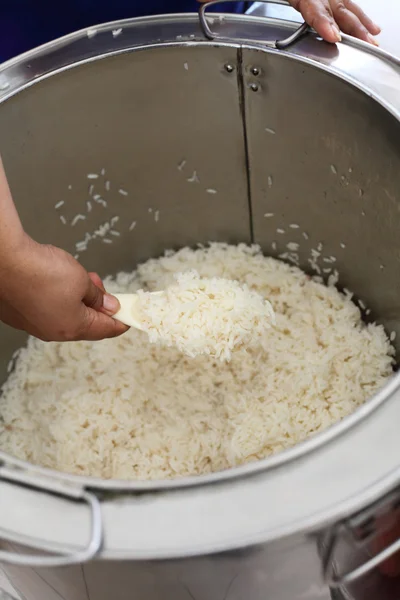 Rice in pot — Stock Photo, Image