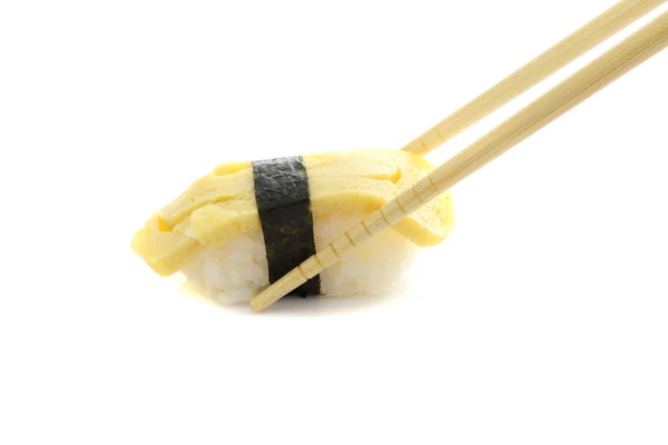 Sushi all'uovo isolato su sfondo bianco — Foto Stock