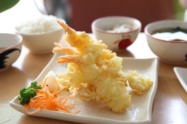 Kızarmış tempura karides Japon tarzı